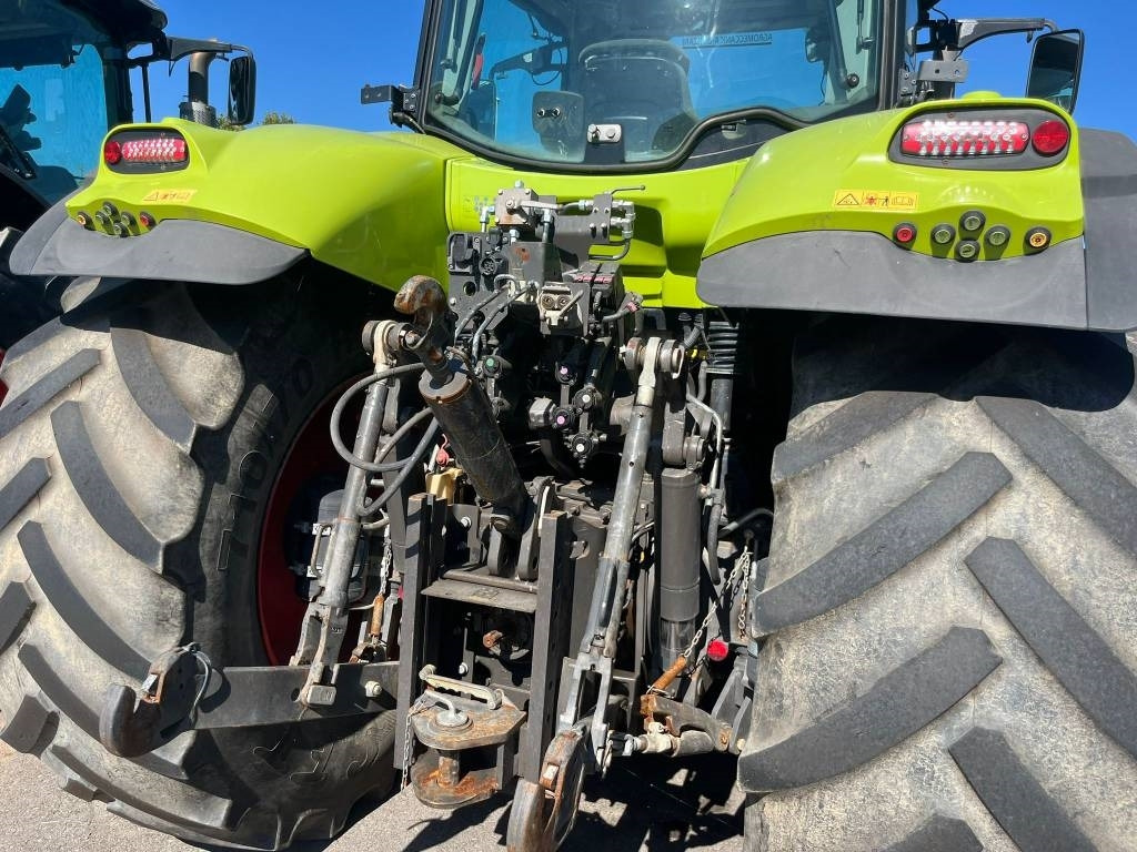 Tractor Claas Axion 830 Cmatic: foto 12