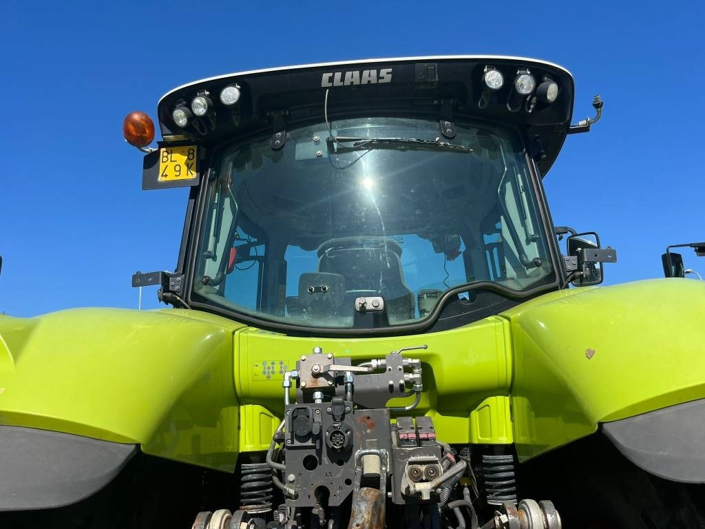 Tractor Claas Axion 830 Cmatic: foto 9