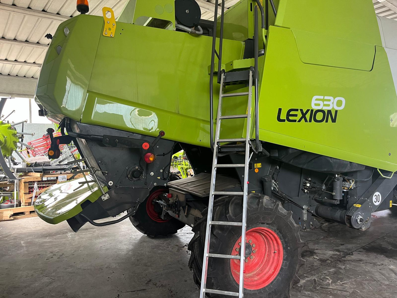 Claas Lexion 630 Montana - Cosechadora de granos: foto 2 Claas Lexion 630 Montana - Cosechadora de granos: foto 2