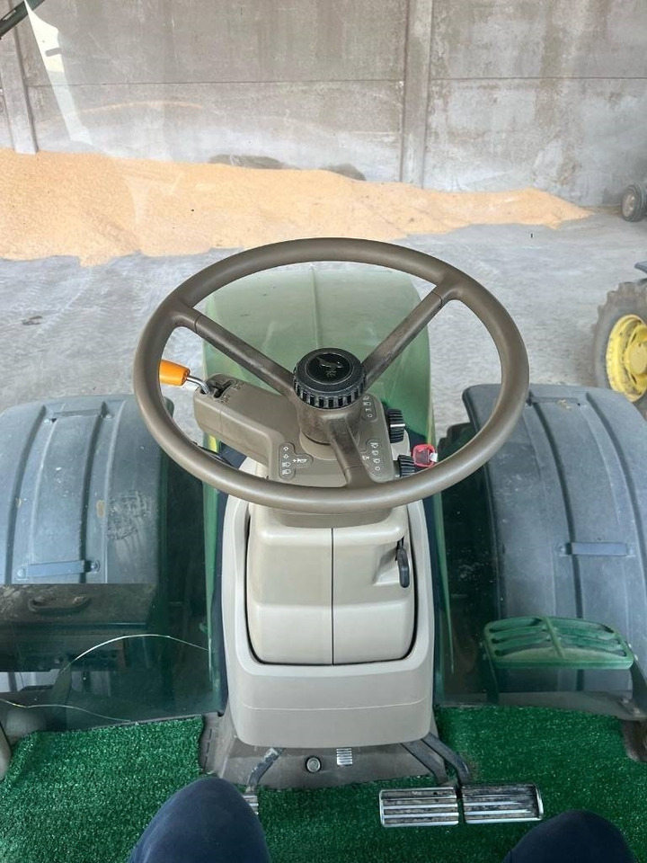 John Deere 7230 R - Tractor: foto 3 John Deere 7230 R - Tractor: foto 3