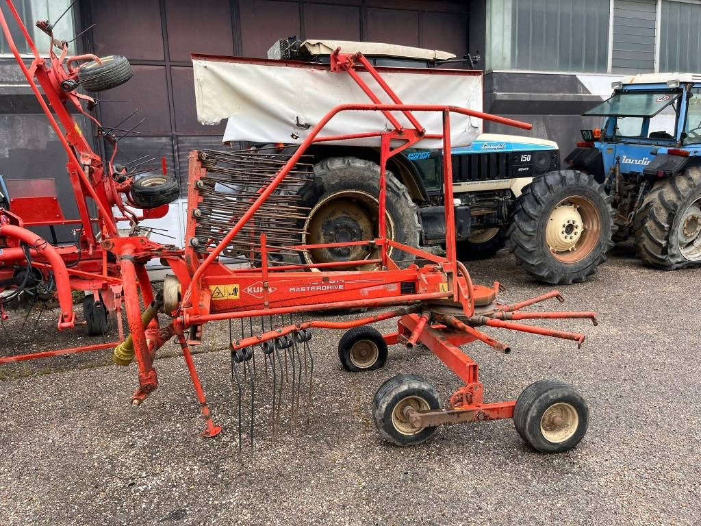 Kuhn GA 4121 G M - Henificadora: foto 1 Kuhn GA 4121 G M - Henificadora: foto 1