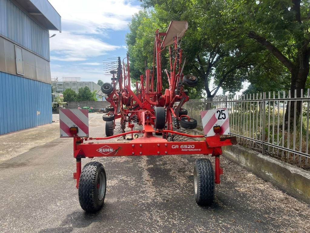 Kuhn GA 8121 - Henificadora: foto 2 Kuhn GA 8121 - Henificadora: foto 2