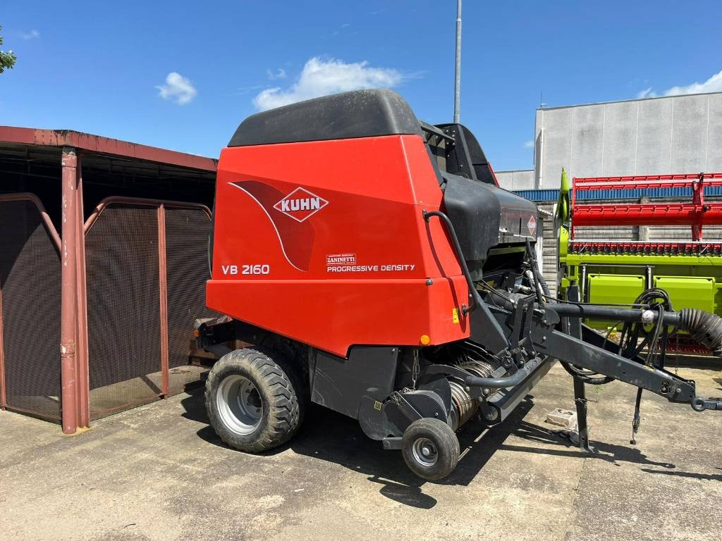 Kuhn VB 2160 - Rotoempacadora: foto 1 Kuhn VB 2160 - Rotoempacadora: foto 1