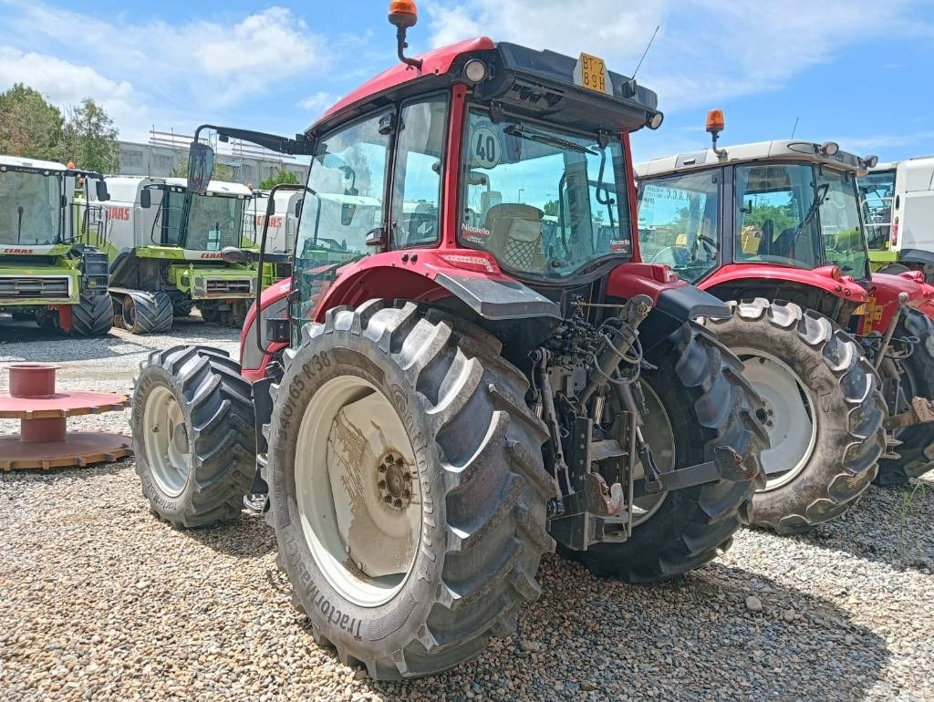 Valtra A 114 - Tractor: foto 4 Valtra A 114 - Tractor: foto 4