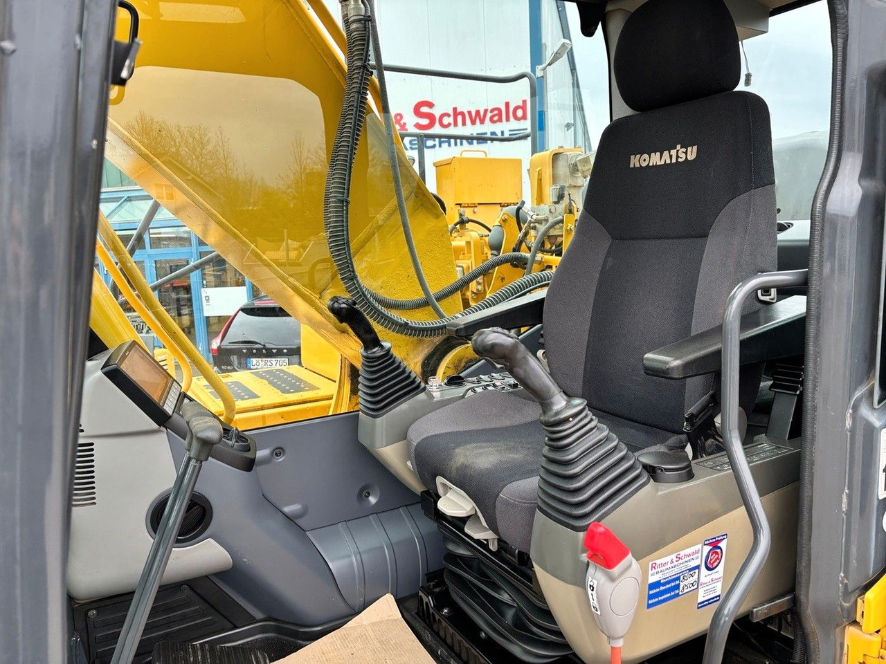Komatsu HB215LC-3 - Excavadora de cadenas: foto 4 Komatsu HB215LC-3 - Excavadora de cadenas: foto 4