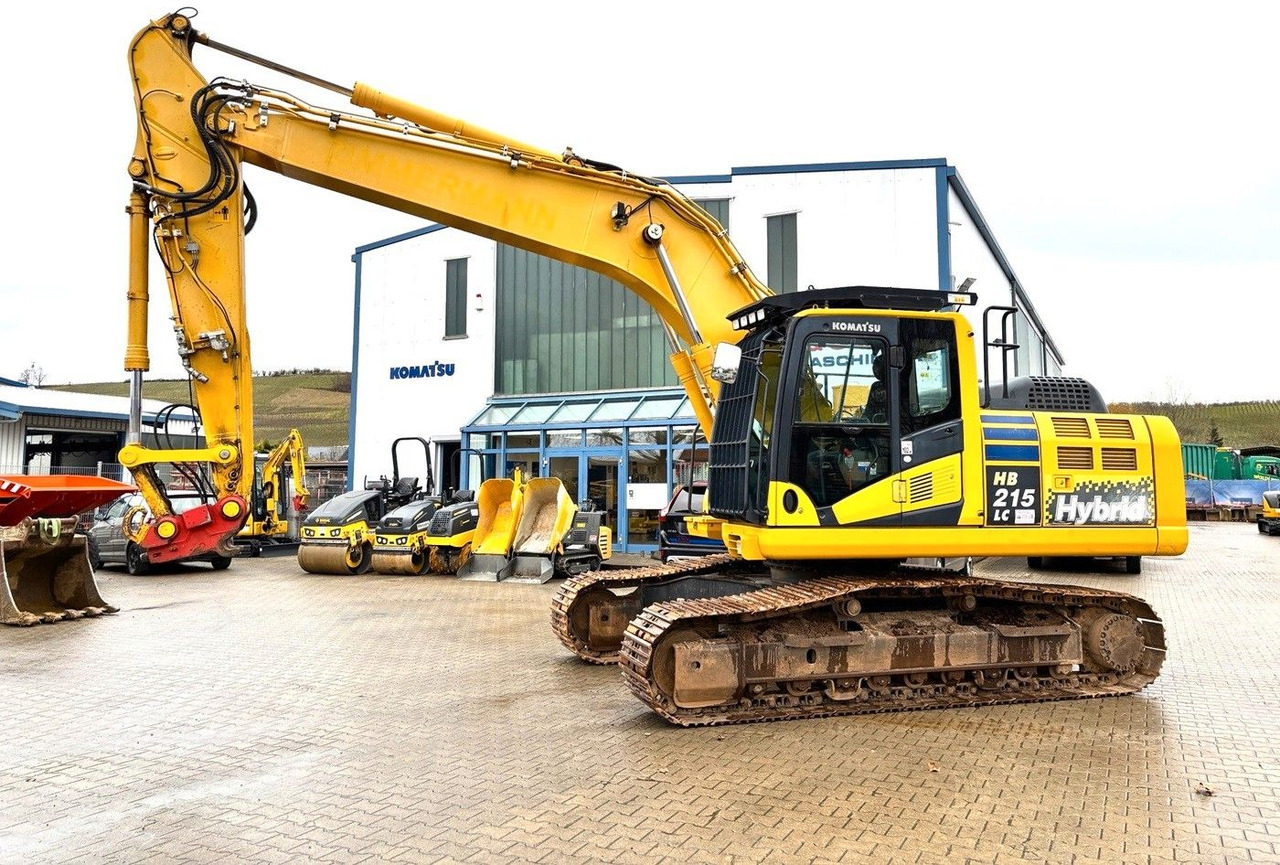 Komatsu HB215LC-3 - Excavadora de cadenas: foto 1 Komatsu HB215LC-3 - Excavadora de cadenas: foto 1