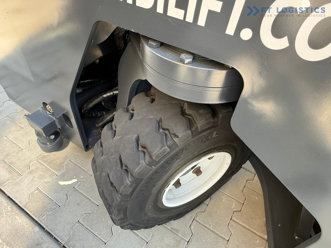 Carretilla de 4 vías nuevo COMBILIFT C5000E / ELECTRIC / TRIPLEX 8300MM / FULL FREE LIFT / WIDE POSITIONER / FORK SIDESHIFT / BATTERY LIKE NEW: foto 7