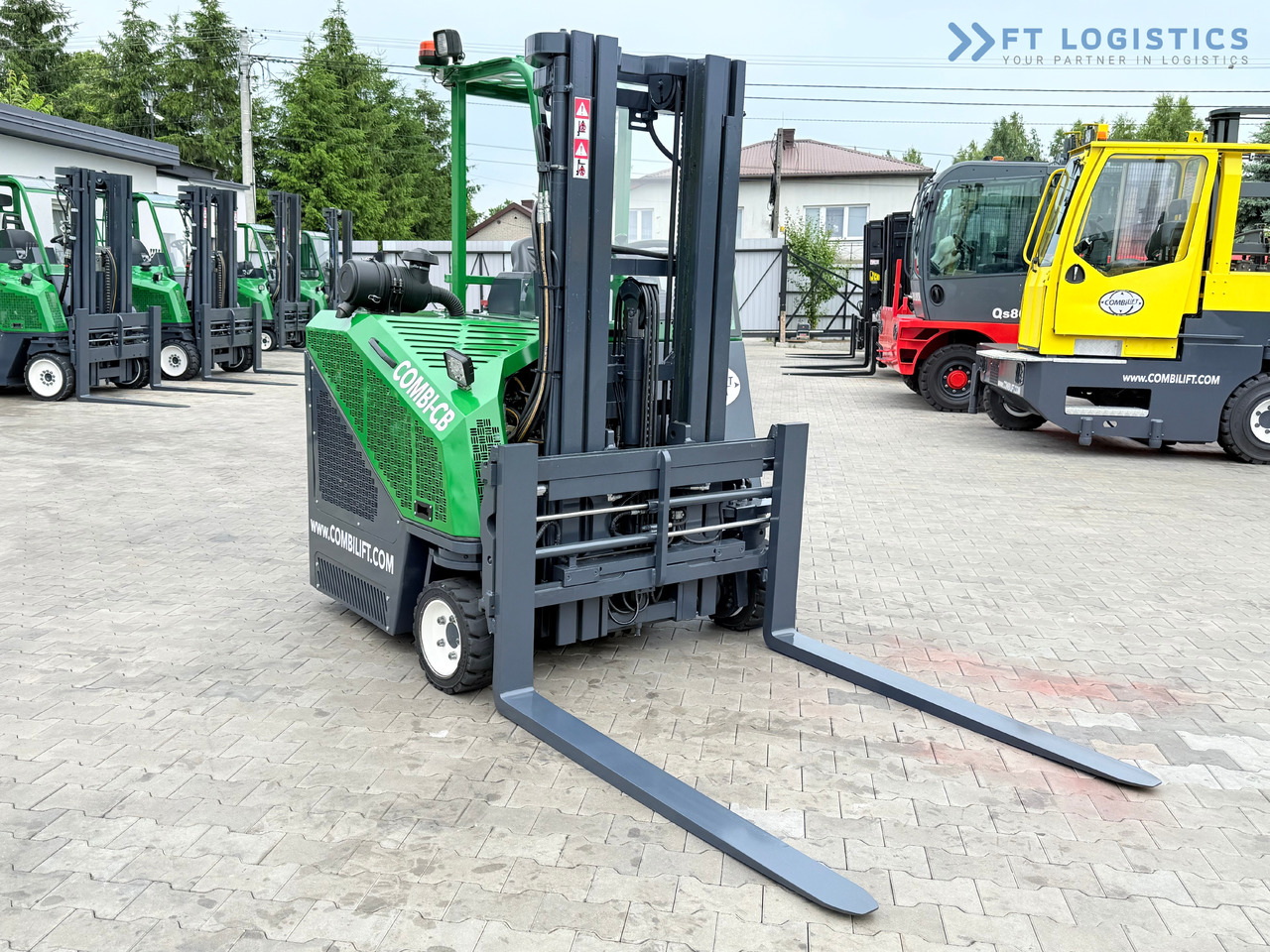 COMBILIFT CB3000 / DIESEL / TRIPLEX 4900MM / FREE LIFT / SIDESHIFT / FORK POSITIONER / 1500MM FORKS / LIKE NEW - Carretilla de 4 vías: foto 5 COMBILIFT CB3000 / DIESEL / TRIPLEX 4900MM / FREE LIFT / SIDESHIFT / FORK POSITIONER / 1500MM FORKS / LIKE NEW - Carretilla de 4 vías: foto 5