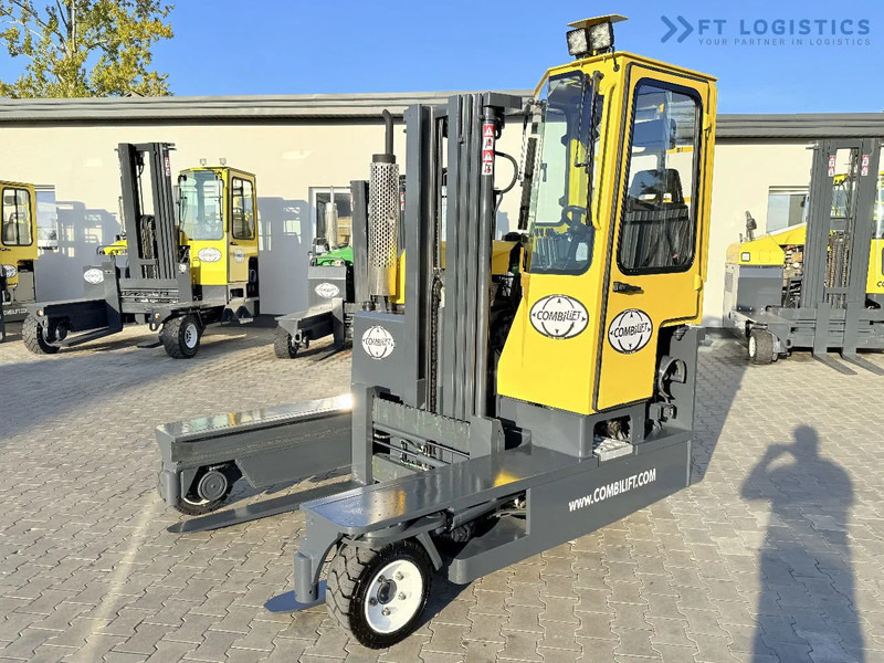 Combilift C3000 / GAS / TRIPLEX 4900MM / FREE LIFT / FORK POSITIONER / FULL CABIN / EXCELLENT CONDITION / Wide range of four-way and side - Carretilla de 4 vías: foto 1 Combilift C3000 / GAS / TRIPLEX 4900MM / FREE LIFT / FORK POSITIONER / FULL CABIN / EXCELLENT CONDITION / Wide range of four-way and side - Carretilla de 4 vías: foto 1