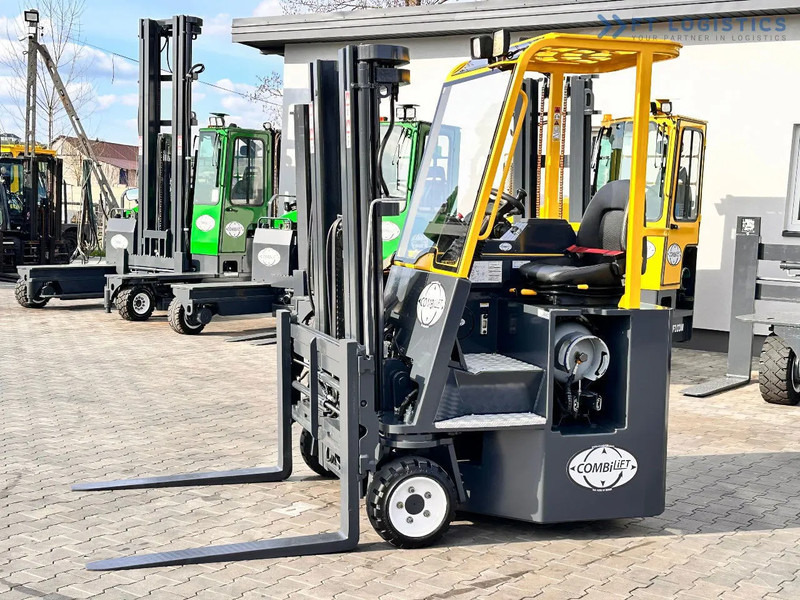 Combilift C3000CB / LPG / TRIPLEX / 4900MM / FREE LIFT / POSITIONER / LIKE NEW C3000CB / LPG / TRIPLEX / 4900MM / FREE LIFT / POSITIONER / - Carretilla de 4 vías: foto 3 Combilift C3000CB / LPG / TRIPLEX / 4900MM / FREE LIFT / POSITIONER / LIKE NEW C3000CB / LPG / TRIPLEX / 4900MM / FREE LIFT / POSITIONER / - Carretilla de 4 vías: foto 3