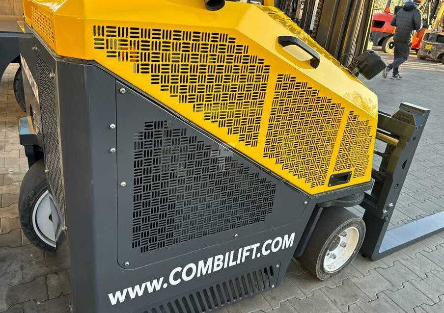 Carretilla de 4 vías Combilift C3000CB-Triplex 4900mm -2015 year: foto 8