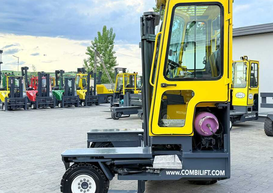 Combilift C3000XL / DUPLEX - 3200MM / FREE LIFT / XL CABIN / SIDESHIFT / ONLY 3087 HOURS / LIKE NEW - Carretilla de 4 vías: foto 2 Combilift C3000XL / DUPLEX - 3200MM / FREE LIFT / XL CABIN / SIDESHIFT / ONLY 3087 HOURS / LIKE NEW - Carretilla de 4 vías: foto 2