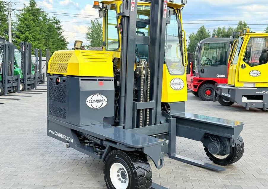 Combilift C3000XL / DUPLEX - 3200MM / FREE LIFT / XL CABIN / SIDESHIFT / ONLY 3087 HOURS / LIKE NEW - Carretilla de 4 vías: foto 5 Combilift C3000XL / DUPLEX - 3200MM / FREE LIFT / XL CABIN / SIDESHIFT / ONLY 3087 HOURS / LIKE NEW - Carretilla de 4 vías: foto 5
