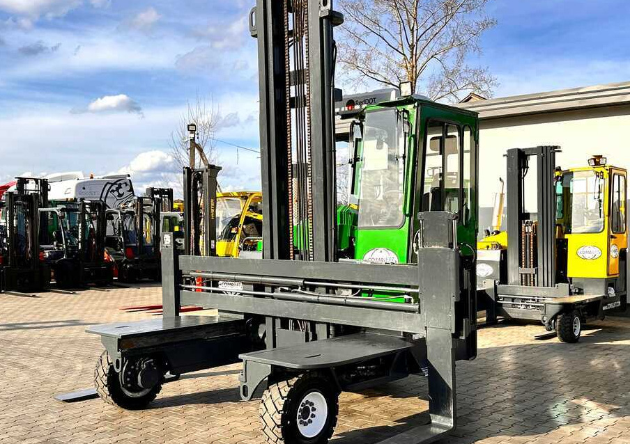 Combilift C5000XL / LPG / AIR CONDITIONING / WIDE POSITIONER / DUPLEX MAST / ADJUSTABLE FORKS / NEW TIRES / EXCELLENT CONDITION! - Carretilla de 4 vías: foto 1 Combilift C5000XL / LPG / AIR CONDITIONING / WIDE POSITIONER / DUPLEX MAST / ADJUSTABLE FORKS / NEW TIRES / EXCELLENT CONDITION! - Carretilla de 4 vías: foto 1