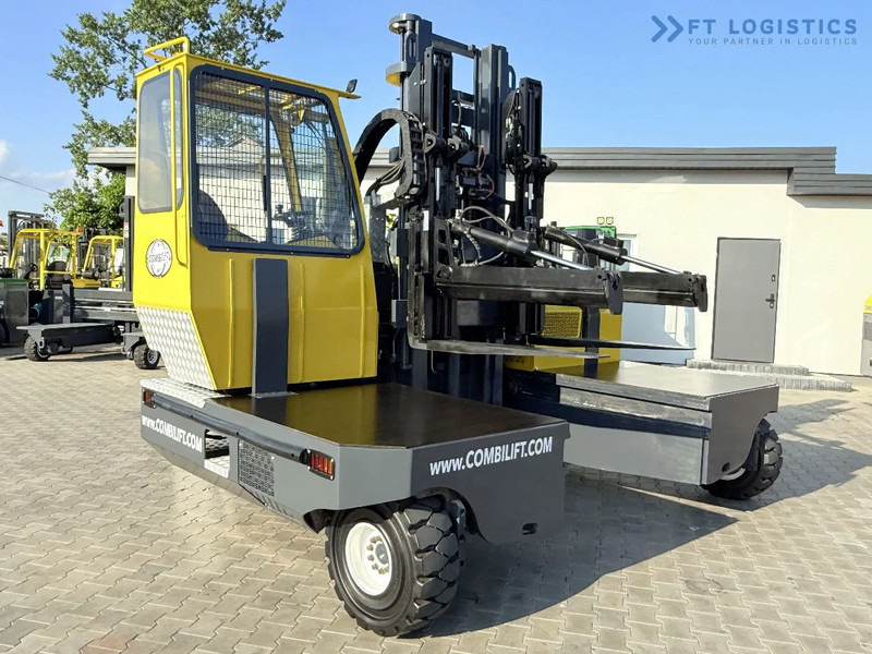 Combilift C6000SR / DUPLEX / 4200MM / LOAD CLAMP ON FORKS / FREE LIFT / DIESEL / POSITIONER / NEW TIRES / LIKE NEW / Wide range of four-wa - Carretilla de 4 vías: foto 1 Combilift C6000SR / DUPLEX / 4200MM / LOAD CLAMP ON FORKS / FREE LIFT / DIESEL / POSITIONER / NEW TIRES / LIKE NEW / Wide range of four-wa - Carretilla de 4 vías: foto 1
