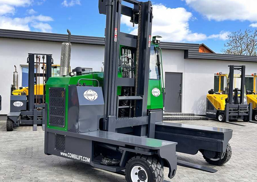 Combilift C8000 / DIESEL / 4600MM / DUPLEX / KUBOTA / EXCELLENT CONDITION - Carretilla de 4 vías: foto 5 Combilift C8000 / DIESEL / 4600MM / DUPLEX / KUBOTA / EXCELLENT CONDITION - Carretilla de 4 vías: foto 5