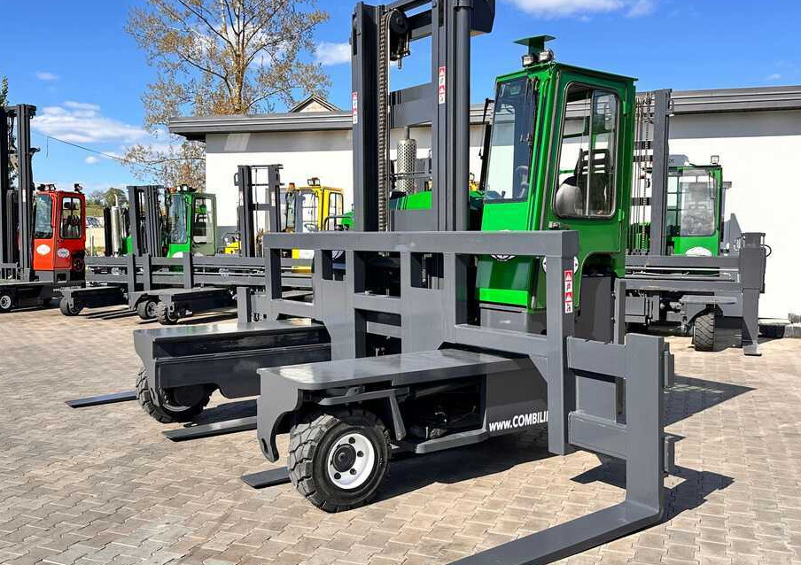 Combilift C8000 / DIESEL / 4600MM / DUPLEX / POSITIONER 5000MM / KUBOTA / EXCELLENT CONDITION - Carretilla de 4 vías: foto 1 Combilift C8000 / DIESEL / 4600MM / DUPLEX / POSITIONER 5000MM / KUBOTA / EXCELLENT CONDITION - Carretilla de 4 vías: foto 1