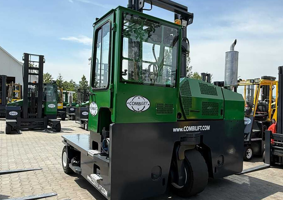 Combilift C8000 / GAS / DUPLEX / 2019 / FORK POSITIONER / NEW TIRES / LIKE-NEW - Carretilla de 4 vías: foto 4 Combilift C8000 / GAS / DUPLEX / 2019 / FORK POSITIONER / NEW TIRES / LIKE-NEW - Carretilla de 4 vías: foto 4