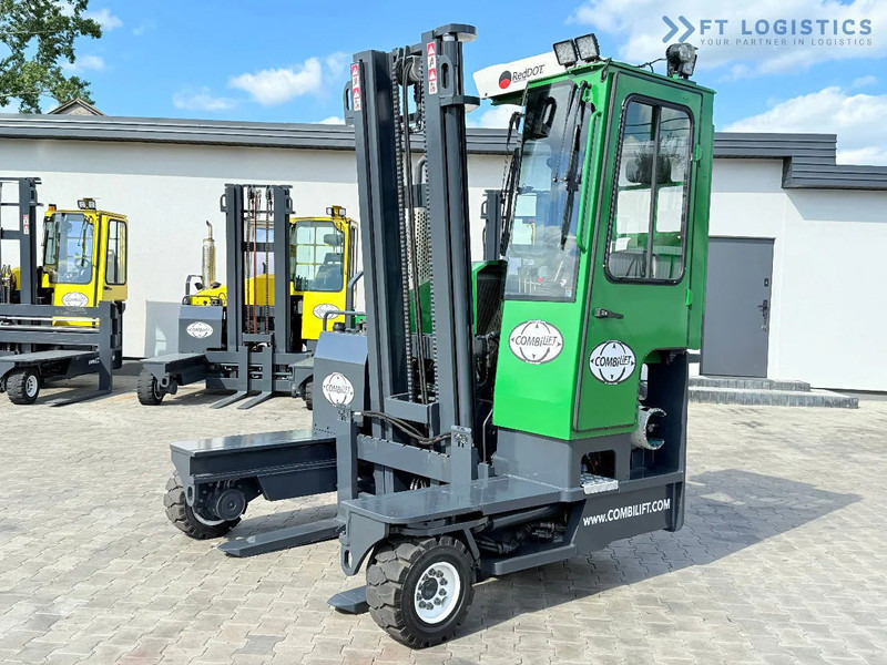 Combilift COMBILIFT C3500 – DUPLEX 4100mm – Year 2016 – 6779 hours – GAS – EXTENDABLE FORKS 800 / 1100MM – CABIN – HEATING + AIR CONDITION - Carretilla de 4 vías: foto 2 Combilift COMBILIFT C3500 – DUPLEX 4100mm – Year 2016 – 6779 hours – GAS – EXTENDABLE FORKS 800 / 1100MM – CABIN – HEATING + AIR CONDITION - Carretilla de 4 vías: foto 2