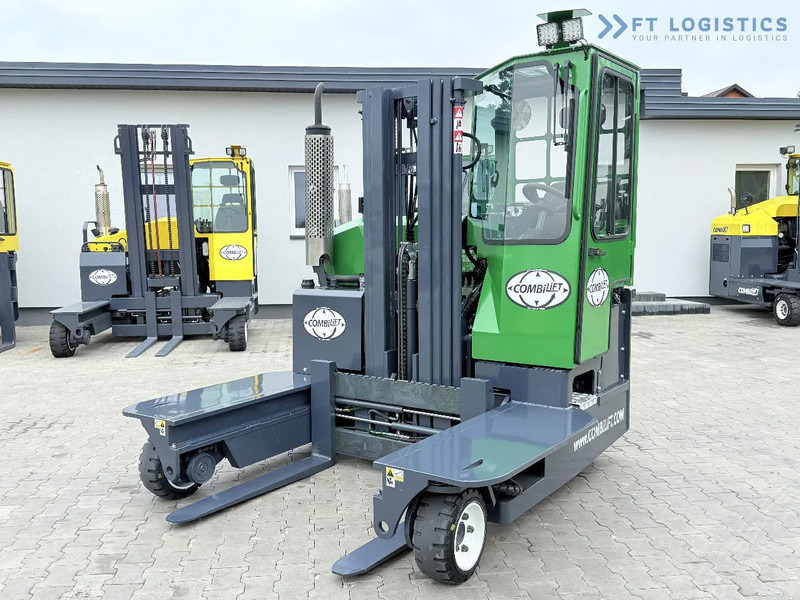 Combilift Combilift C3000 / DIESEL / TRIPLEX 4900MM / FREE LIFT / FORK POSITIONER / HEATING / FULL CABIN / PERFECT CONDITION / Wide range - Carretilla de 4 vías: foto 3 Combilift Combilift C3000 / DIESEL / TRIPLEX 4900MM / FREE LIFT / FORK POSITIONER / HEATING / FULL CABIN / PERFECT CONDITION / Wide range - Carretilla de 4 vías: foto 3