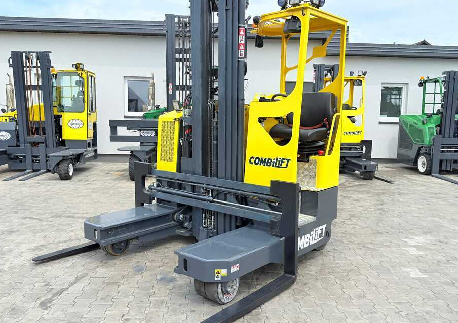 Combilift MR / ELECTRIC / TRIPLEX – 6000MM / FULL FREE LIFT / WIDE POSITIONER / FORK SIDESHIFT / ONLY 1400 HOURS / LIKE NEW - Carretilla de 4 vías: foto 2 Combilift MR / ELECTRIC / TRIPLEX – 6000MM / FULL FREE LIFT / WIDE POSITIONER / FORK SIDESHIFT / ONLY 1400 HOURS / LIKE NEW - Carretilla de 4 vías: foto 2
