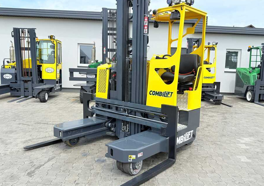 Combilift MR / ELECTRIC / TRIPLEX – 6000MM / FULL FREE LIFT / WIDE POSITIONER / FORK SIDESHIFT / ONLY 1400 HOURS / LIKE NEW - Carretilla de 4 vías: foto 1 Combilift MR / ELECTRIC / TRIPLEX – 6000MM / FULL FREE LIFT / WIDE POSITIONER / FORK SIDESHIFT / ONLY 1400 HOURS / LIKE NEW - Carretilla de 4 vías: foto 1