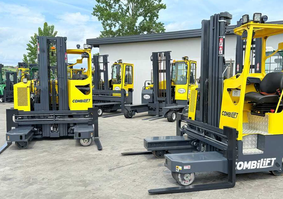 Combilift MR / ELECTRIC / TRIPLEX – 6000MM / FULL FREE LIFT / WIDE POSITIONER / FORK SIDESHIFT / ONLY 1400 HOURS / LIKE NEW - Carretilla de 4 vías: foto 2 Combilift MR / ELECTRIC / TRIPLEX – 6000MM / FULL FREE LIFT / WIDE POSITIONER / FORK SIDESHIFT / ONLY 1400 HOURS / LIKE NEW - Carretilla de 4 vías: foto 2