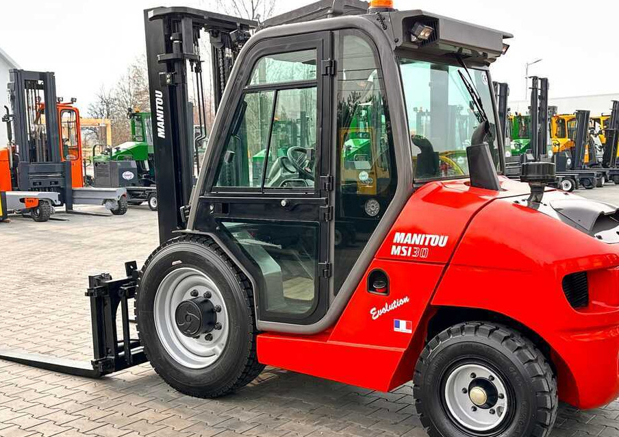 Manitou MSI30 / DIESEL / DUPLEX / 3400MM / CABIN / FORK POSITIONER / SIDE SHIFT / LIKE NEW - Carretilla todo terreno: foto 4 Manitou MSI30 / DIESEL / DUPLEX / 3400MM / CABIN / FORK POSITIONER / SIDE SHIFT / LIKE NEW - Carretilla todo terreno: foto 4