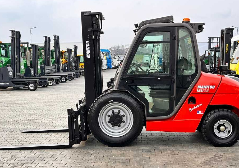 Manitou MSI30 / DIESEL / DUPLEX / 3400MM / CABIN / FORK POSITIONER / SIDE SHIFT / LIKE NEW - Carretilla todo terreno: foto 3 Manitou MSI30 / DIESEL / DUPLEX / 3400MM / CABIN / FORK POSITIONER / SIDE SHIFT / LIKE NEW - Carretilla todo terreno: foto 3
