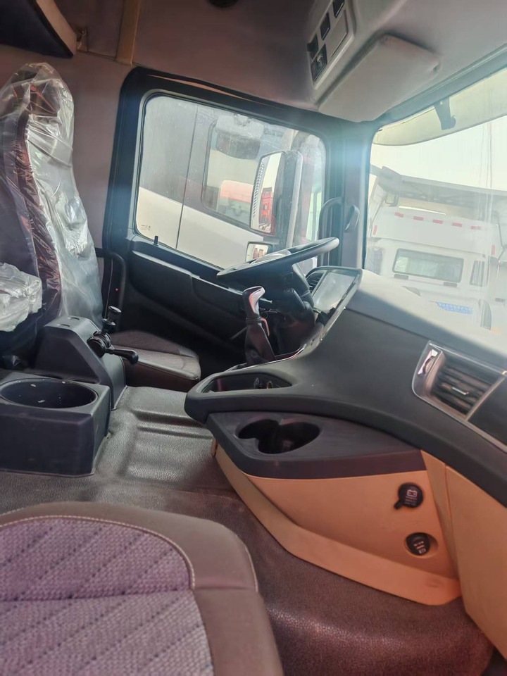 Semirremolque volquete Auman 6×4: foto 6 Semirremolque volquete Auman 6×4: foto 6