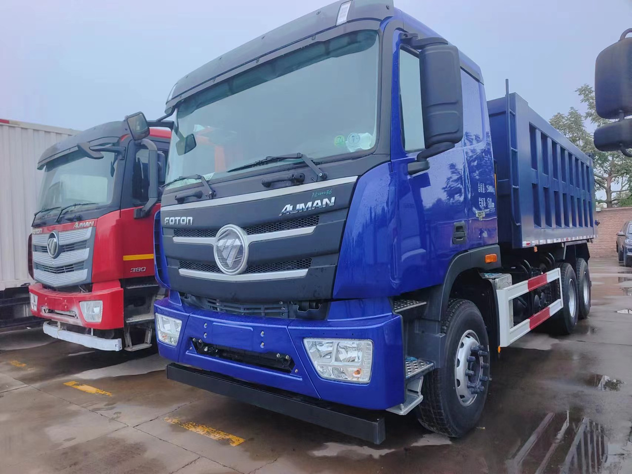 Auman Auman 6*4 dump truck - Camión volquete: foto 2 Auman Auman 6*4 dump truck - Camión volquete: foto 2