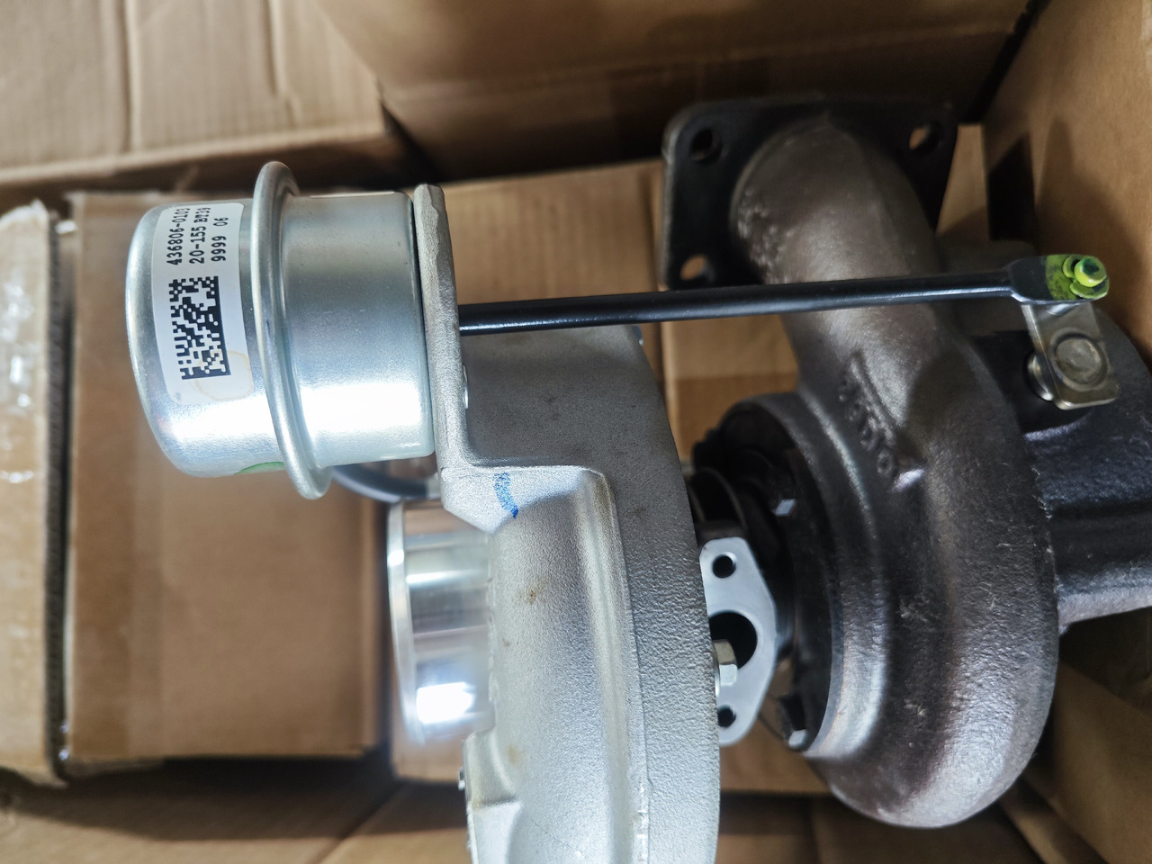 CATERPILLAR 482-0233 - Turbocompresor para Excavadora: foto 2 CATERPILLAR 482-0233 - Turbocompresor para Excavadora: foto 2