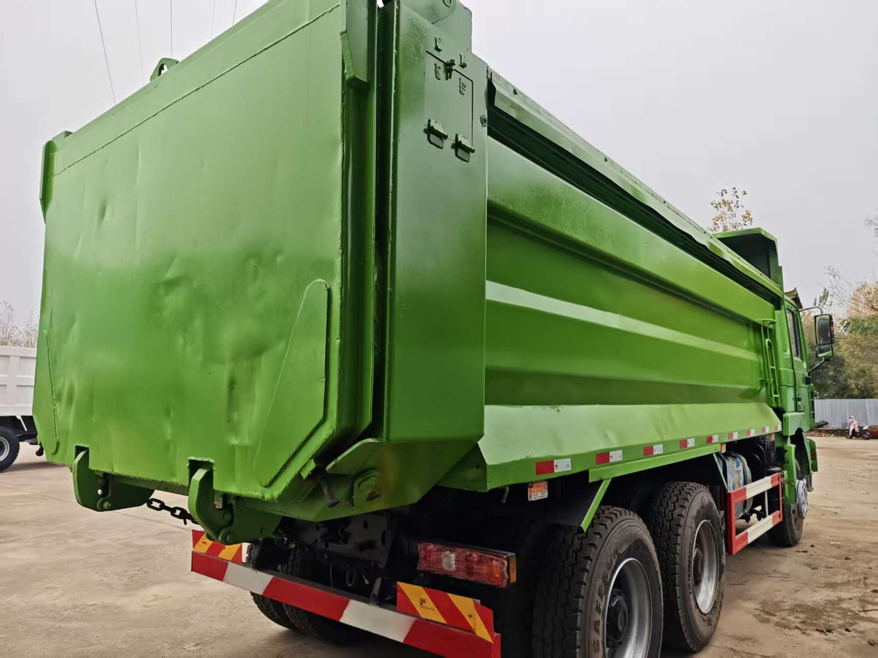 SHACMAN F3000 - Camión cisterna: foto 5 SHACMAN F3000 - Camión cisterna: foto 5