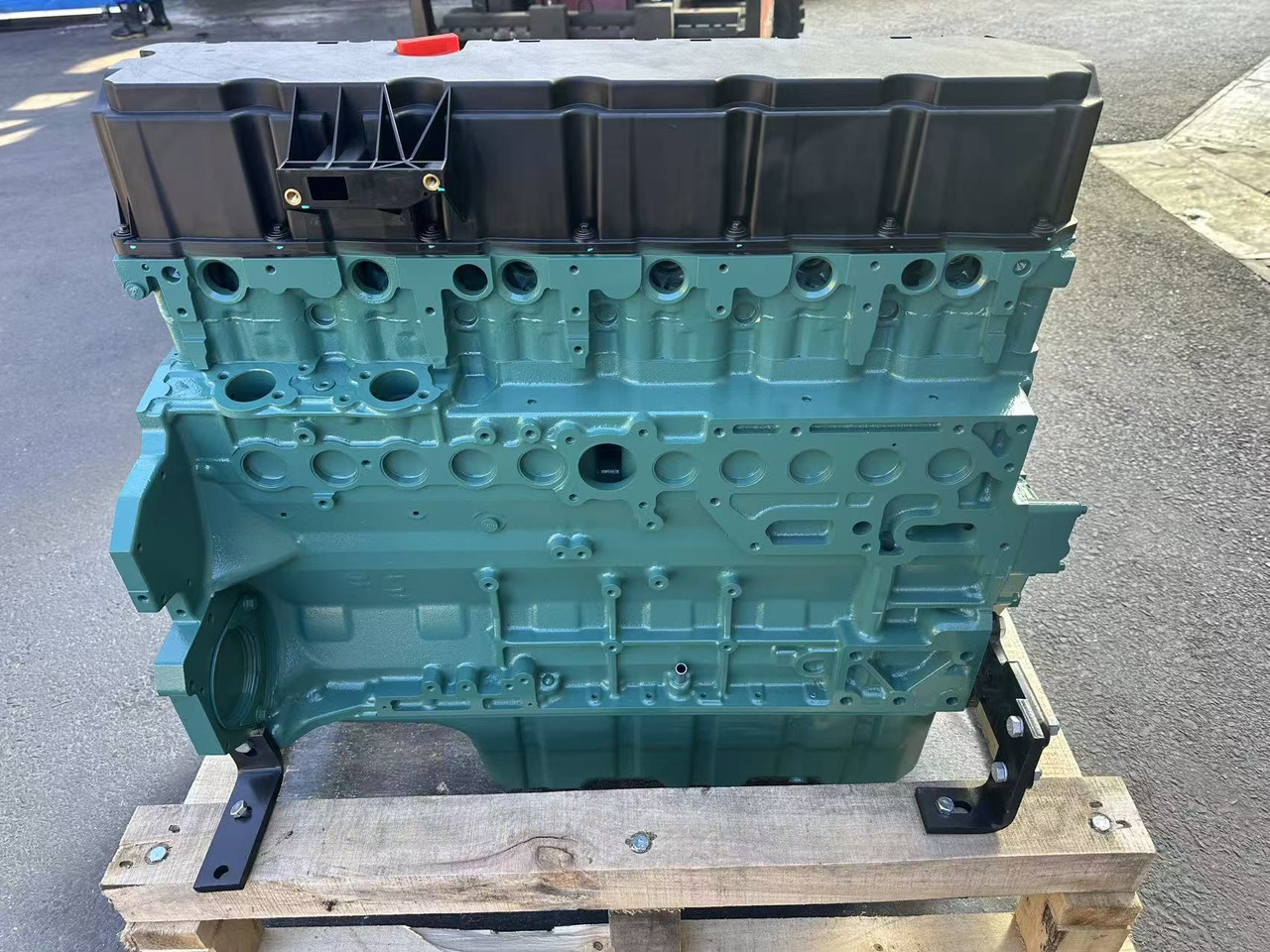 VOLVO D8K - Bloque de cilindros para Excavadora: foto 1 VOLVO D8K - Bloque de cilindros para Excavadora: foto 1