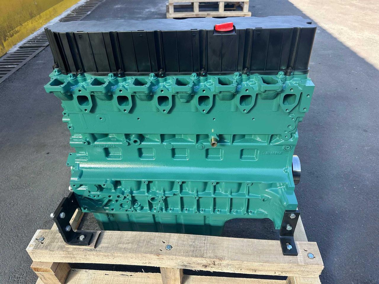 VOLVO D8K - Bloque de cilindros para Excavadora: foto 1 VOLVO D8K - Bloque de cilindros para Excavadora: foto 1