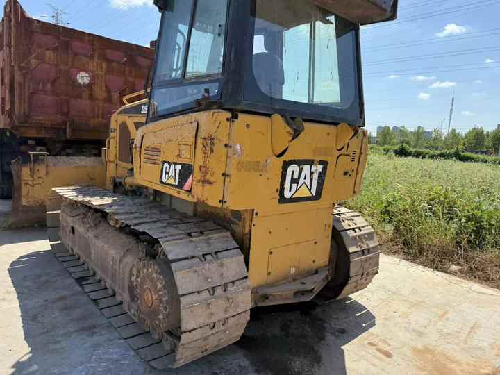 100% Original Caterpillar D5K Mini Track Dozer Cat D5K Bulldozer Superior Performance Running Working Condition Hot Sale - Bulldozer: foto 2 100% Original Caterpillar D5K Mini Track Dozer Cat D5K Bulldozer Superior Performance Running Working Condition Hot Sale - Bulldozer: foto 2