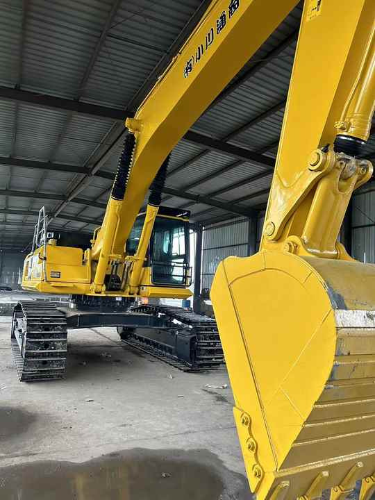 90% New KOMATSU PC450-8 Used Excavator Mining Construction Excavators, Strong Power, Low Price, and Very Good Quality - Excavadora de cadenas: foto 4 90% New KOMATSU PC450-8 Used Excavator Mining Construction Excavators, Strong Power, Low Price, and Very Good Quality - Excavadora de cadenas: foto 4