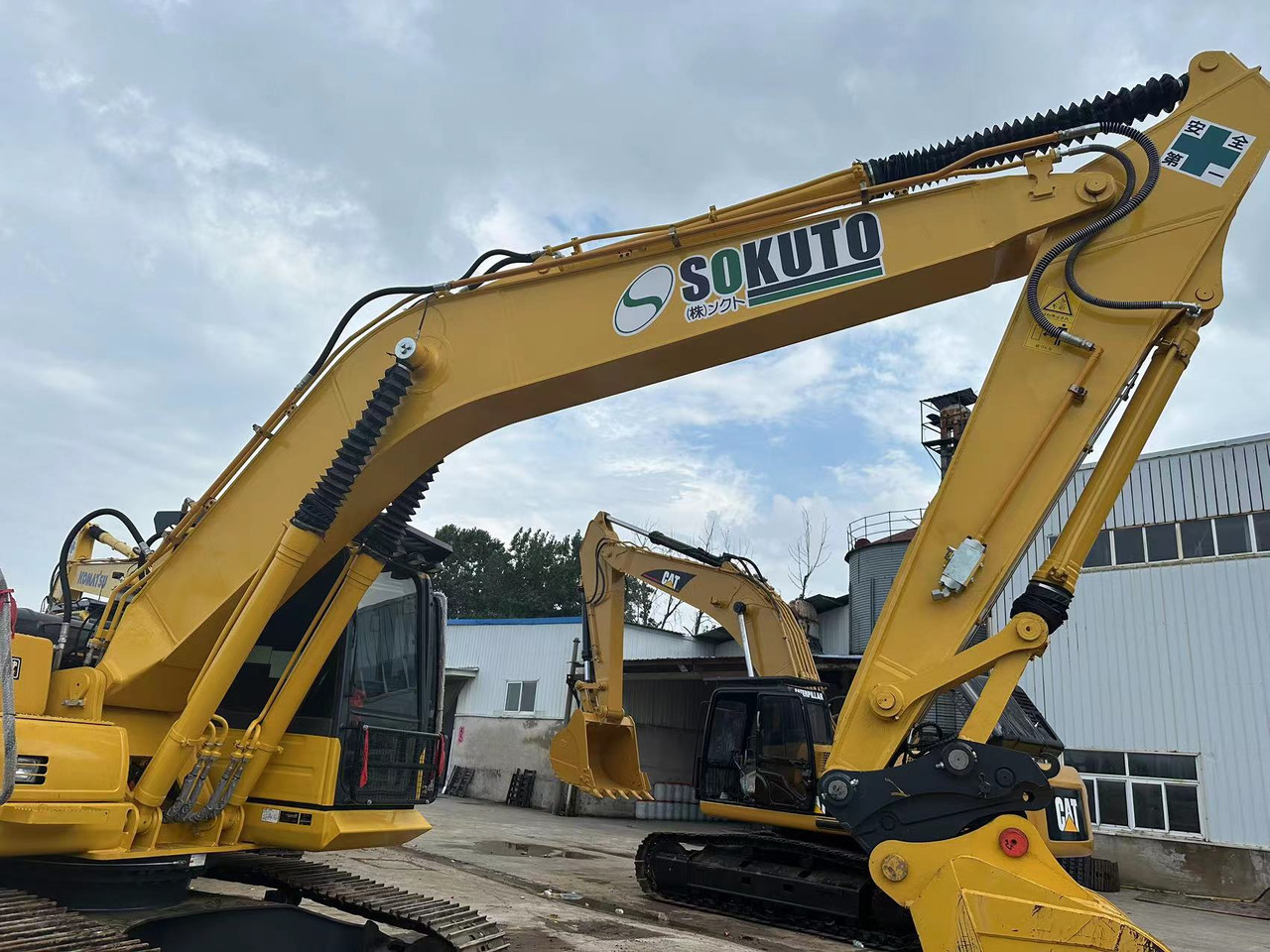CRAWLER EXCAVATOR Used Good Quality Japan Original PC200-8 in Good Condition PC200-8 Komatsu - Excavadora de cadenas: foto 5 CRAWLER EXCAVATOR Used Good Quality Japan Original PC200-8 in Good Condition PC200-8 Komatsu - Excavadora de cadenas: foto 5