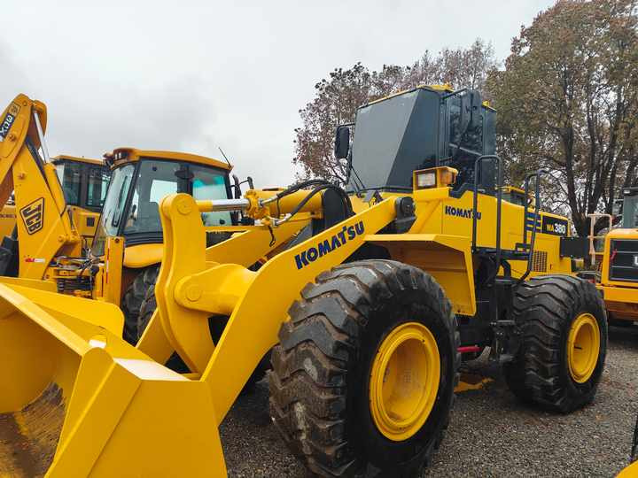 Certified Pre-Owned Komatsu WA380-3 | Heavy-Duty Loader for Mining/ Construction - Price Negotiable! - Retroexcavadora: foto 3 Certified Pre-Owned Komatsu WA380-3 | Heavy-Duty Loader for Mining/ Construction - Price Negotiable! - Retroexcavadora: foto 3