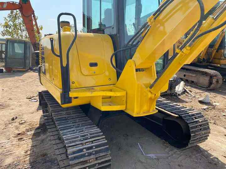 Cheap Used Komatsu PC56 Crawler Excavator with High Efficiency Used Heavy Machinery Komatsu P56 Digger Cheap for Sale - Excavadora de cadenas: foto 4 Cheap Used Komatsu PC56 Crawler Excavator with High Efficiency Used Heavy Machinery Komatsu P56 Digger Cheap for Sale - Excavadora de cadenas: foto 4