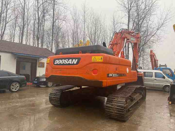 High Quality Doosan Big Size Excavator , Doosan 30ton Dx300lc Digging Machine , Doosan Excavator for Sale - Excavadora: foto 5 High Quality Doosan Big Size Excavator , Doosan 30ton Dx300lc Digging Machine , Doosan Excavator for Sale - Excavadora: foto 5