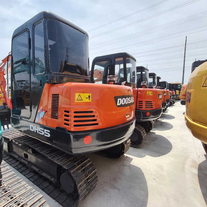Korea Made Doosan Dh55 Excavator , 60ton 70ton 80ton 90ton Digger , Original Doosan Excavator Machinery - Excavadora: foto 1 Korea Made Doosan Dh55 Excavator , 60ton 70ton 80ton 90ton Digger , Original Doosan Excavator Machinery - Excavadora: foto 1