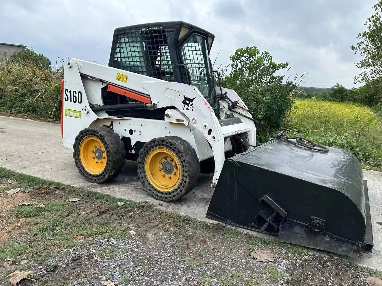 BOBCAT Second-hand Excellent Skidsteer Bobcat S160 - Maquinaria de construcción: foto 1 BOBCAT Second-hand Excellent Skidsteer Bobcat S160 - Maquinaria de construcción: foto 1