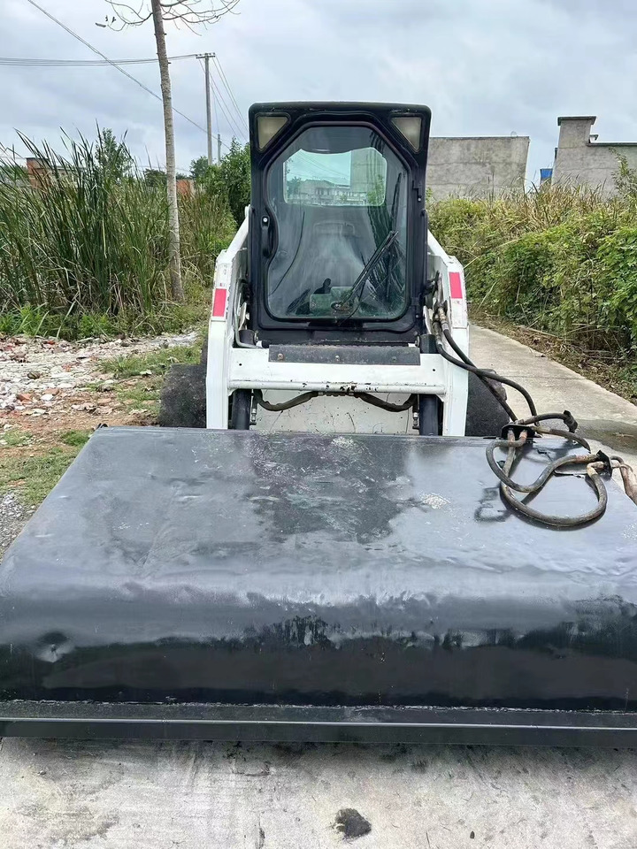 BOBCAT Second-hand Excellent Skidsteer Bobcat S160 - Maquinaria de construcción: foto 5 BOBCAT Second-hand Excellent Skidsteer Bobcat S160 - Maquinaria de construcción: foto 5