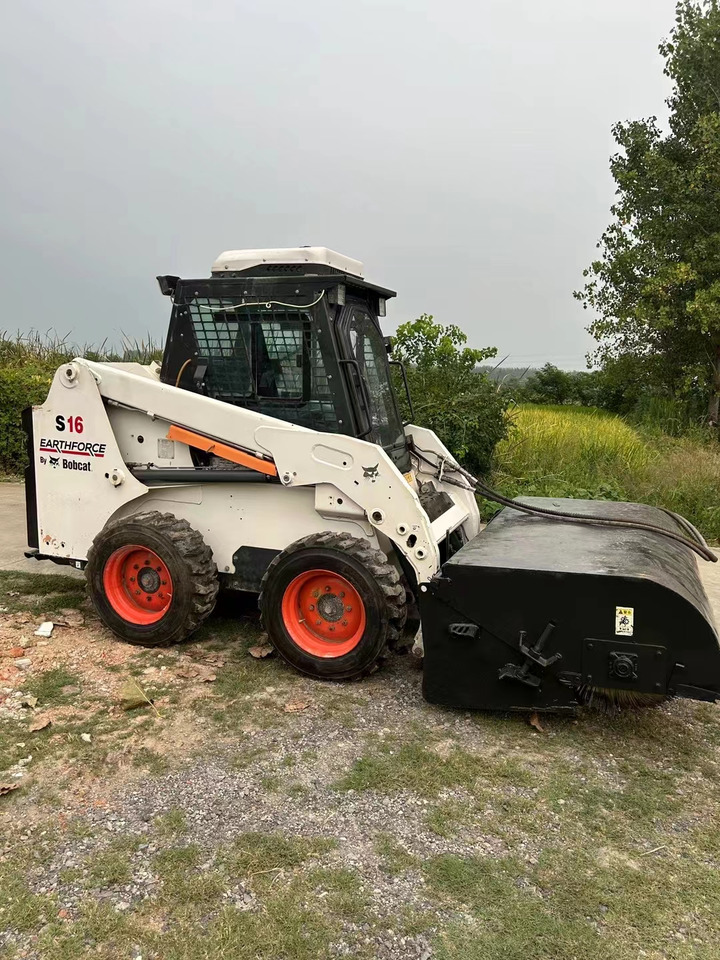 BOBCAT used skidsteer wheel Bobcat S18 High Quality - Maquinaria de construcción: foto 2 BOBCAT used skidsteer wheel Bobcat S18 High Quality - Maquinaria de construcción: foto 2