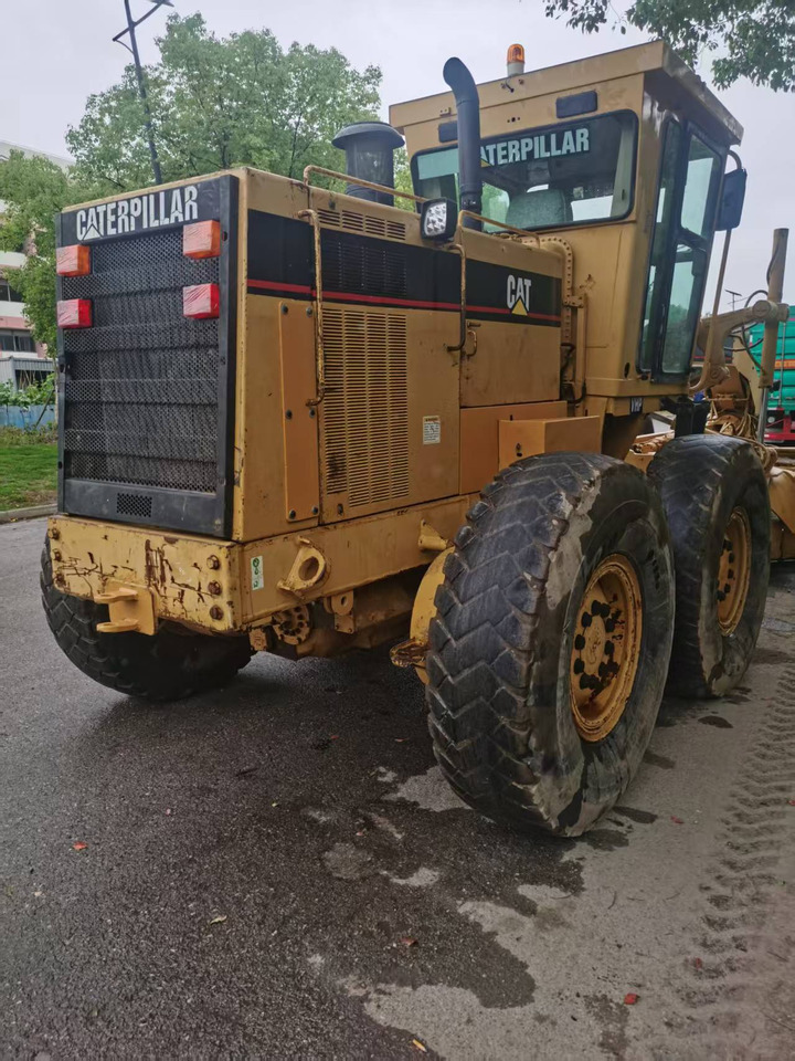 Maquinaria de construcción CATERPILLAR USED GRADER CAT14H: foto 1