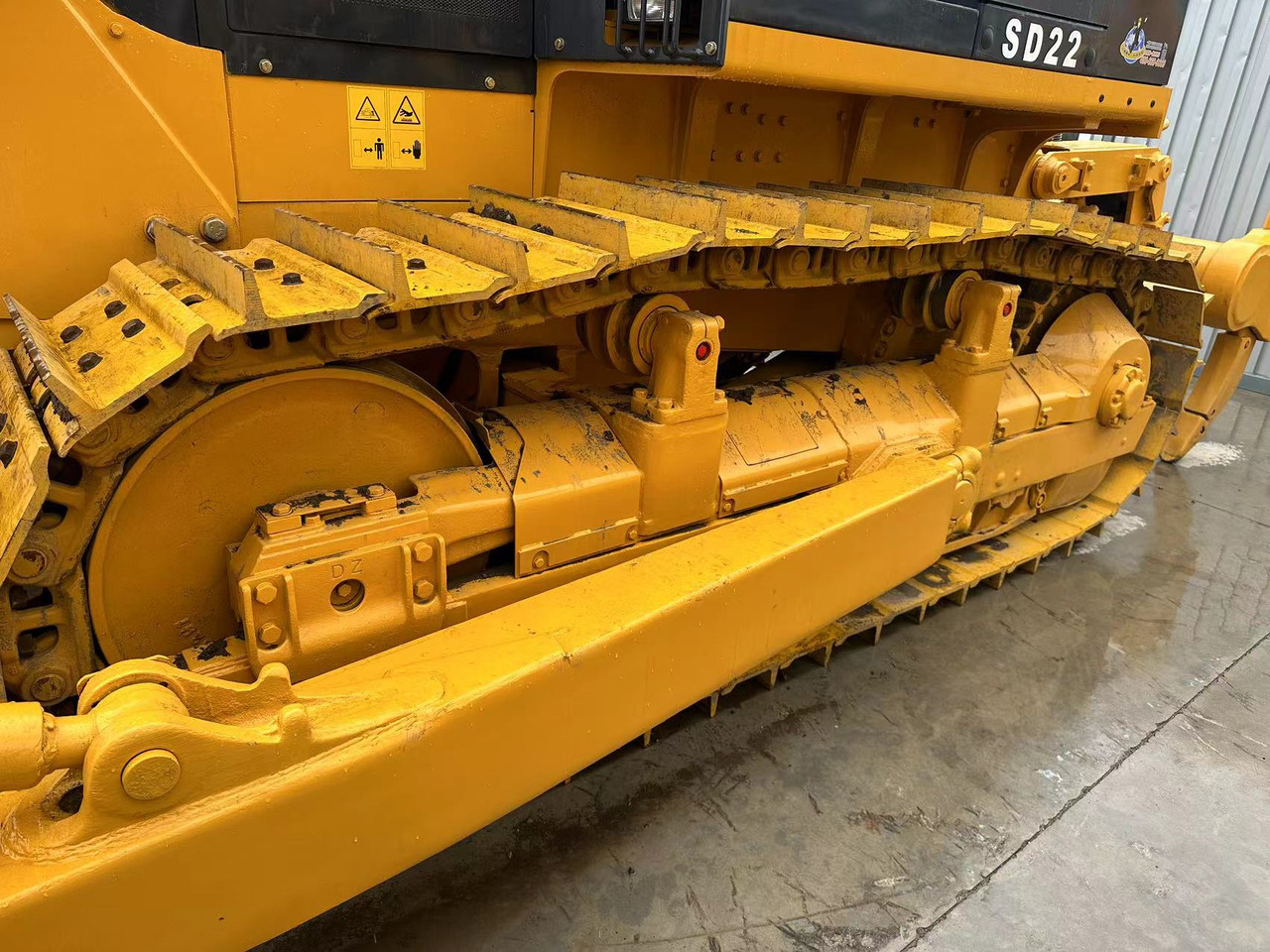 Used Bulldozer SHANTUI SD22 Good Condition - Maquinaria de construcción: foto 5 Used Bulldozer SHANTUI SD22 Good Condition - Maquinaria de construcción: foto 5