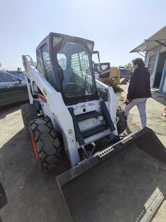Second Hand Bobcat S300 Skid Steer Loader High Quality Cheap 95% New Used Mini Bobcati Bobcate S300 - Minicargadora: foto 2 Second Hand Bobcat S300 Skid Steer Loader High Quality Cheap 95% New Used Mini Bobcati Bobcate S300 - Minicargadora: foto 2