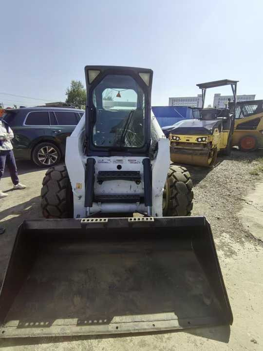 Second Hand Bobcat S300 Skid Steer Loader High Quality Cheap 95% New Used Mini Bobcati Bobcate S300 - Minicargadora: foto 3 Second Hand Bobcat S300 Skid Steer Loader High Quality Cheap 95% New Used Mini Bobcati Bobcate S300 - Minicargadora: foto 3