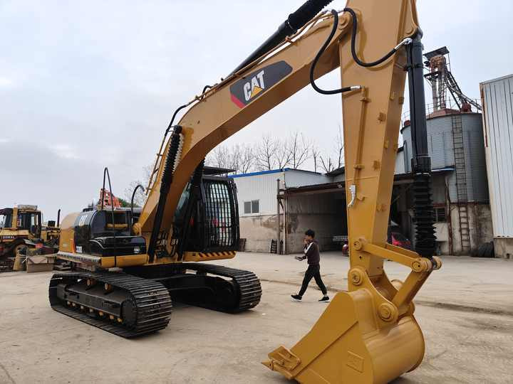 Second Hand Excavator 330D Used Low Price Caterpillar CAT 312D 315D 320D 325D in Good Condition - Excavadora de cadenas: foto 2 Second Hand Excavator 330D Used Low Price Caterpillar CAT 312D 315D 320D 325D in Good Condition - Excavadora de cadenas: foto 2